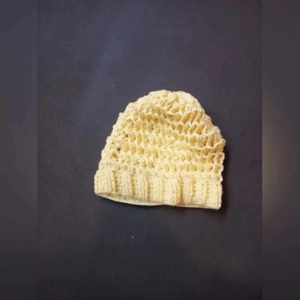 Handmade hat - Picture 1 of 4